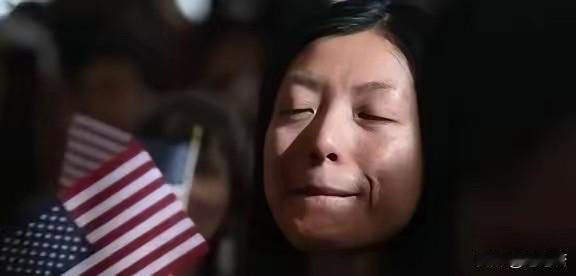 一位美国华人的感慨，最近戳痛了不少人的心。他说，华人精英移民到美国之后，不出两代