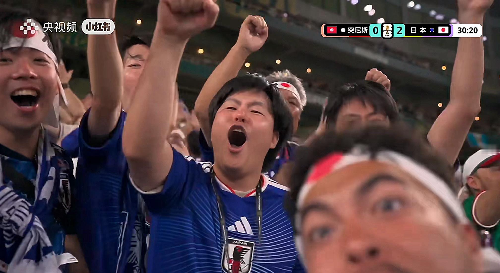 日本这个状态很好，又又进了…… 比赛第31分钟，上田绮世远射破门，日本2-0领先