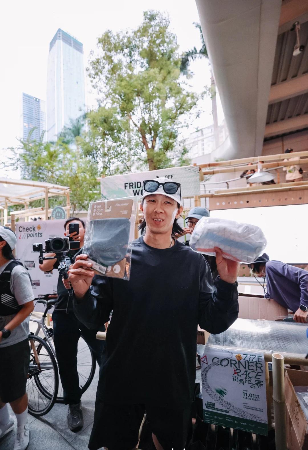 好玩，废腿
昨天参加嘉乐道的街角抢占赛
幸运得了第二名
已经很多年没跑野猫赛了