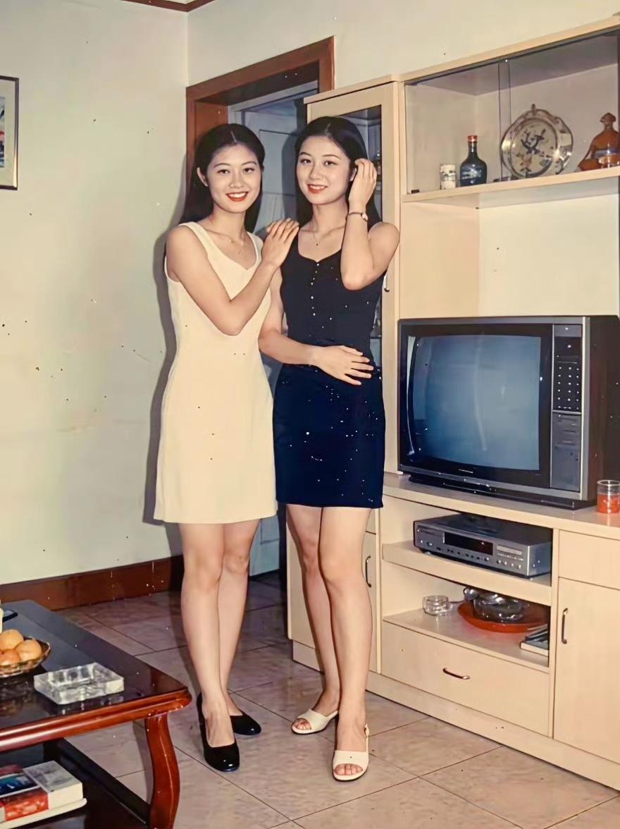 这是 1993 年的照片，这在当时属于什么样的家庭条件？在当时属于小康水平吗？