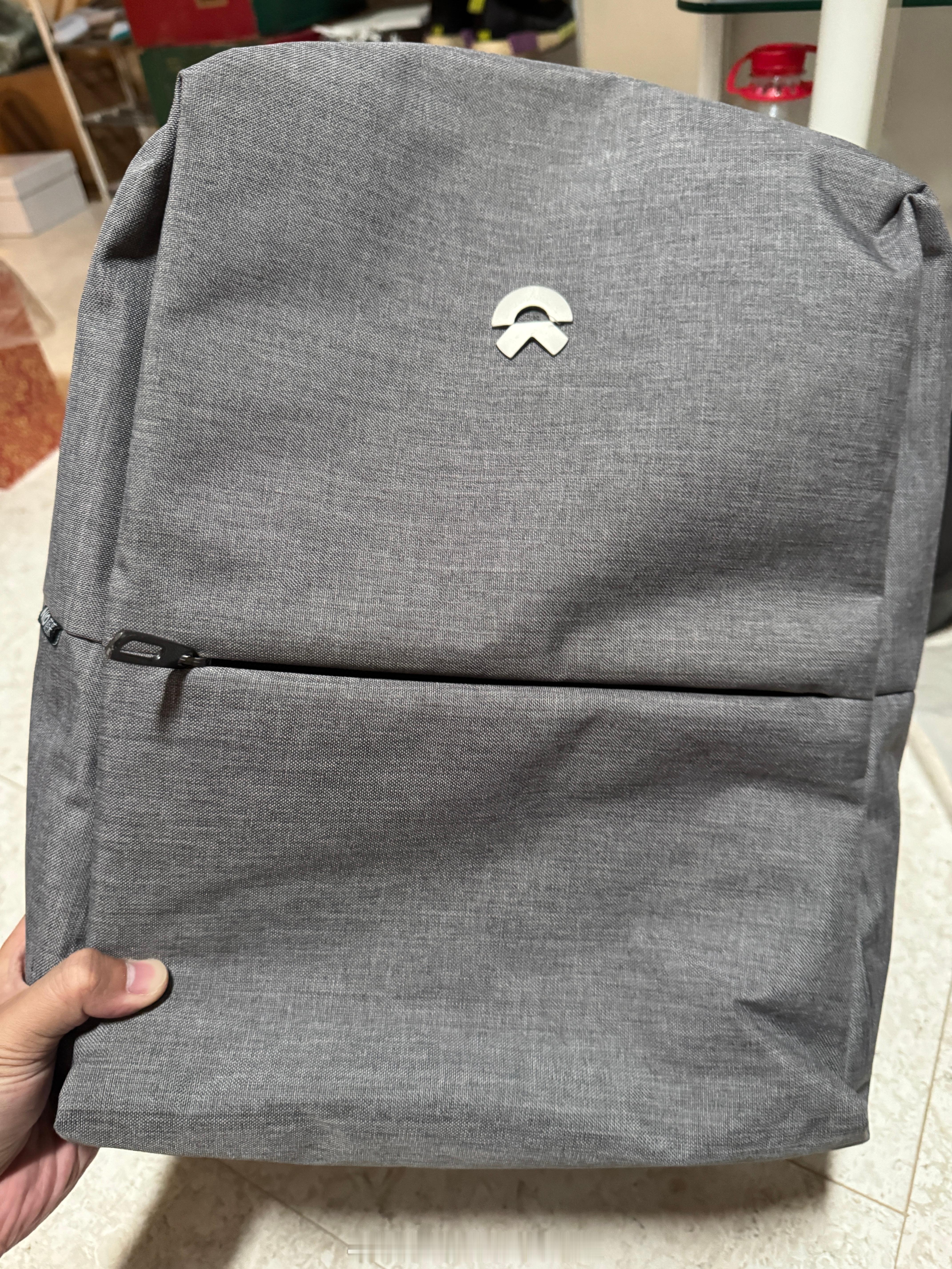 给兄弟们谋福点小福利（之后陆续有来）第一波：蔚来中号背包x1老规矩，关注我➕评论