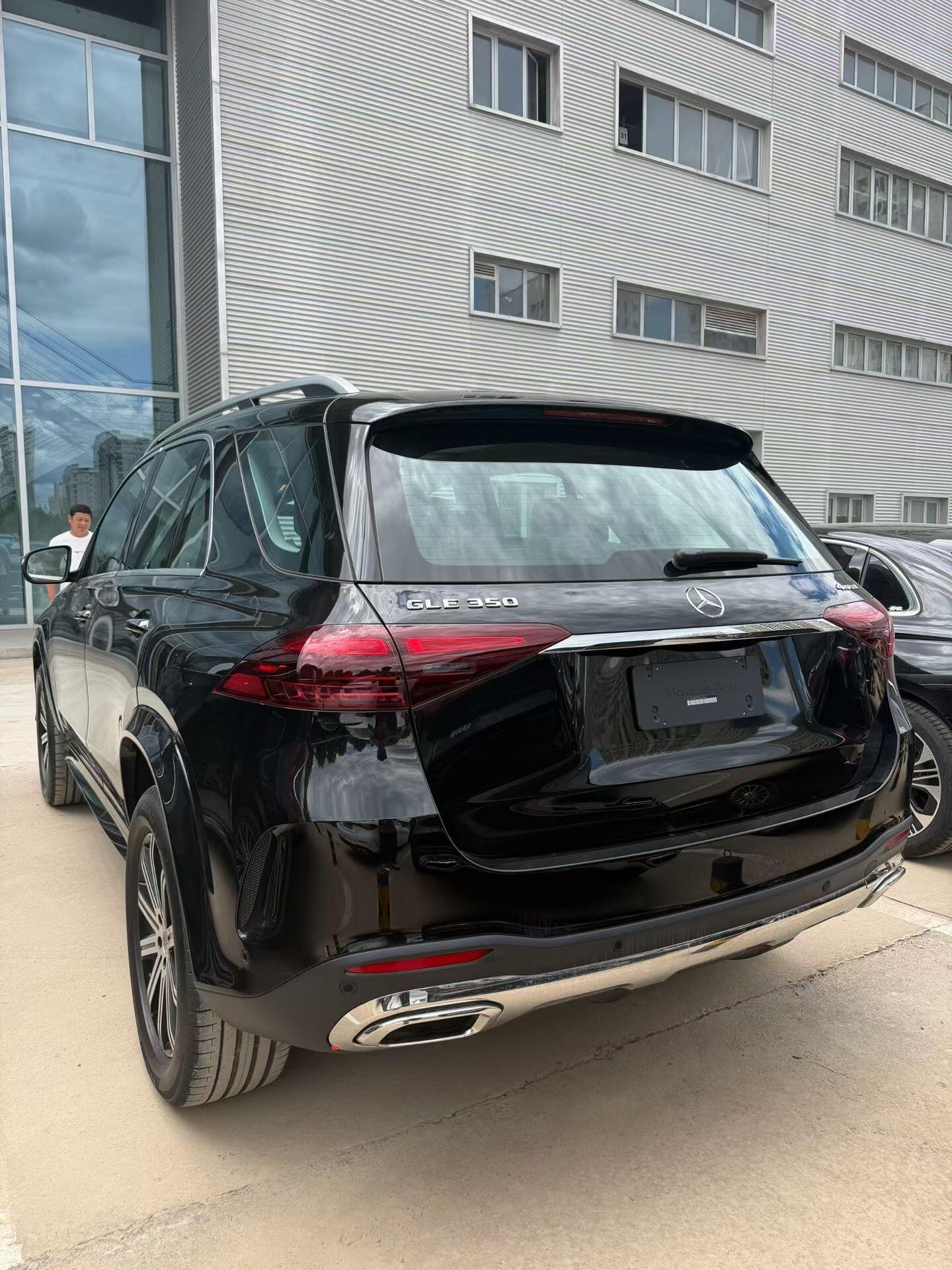 只出2台 GLE350时尚 056最新款指导价: 748800优惠  : 252