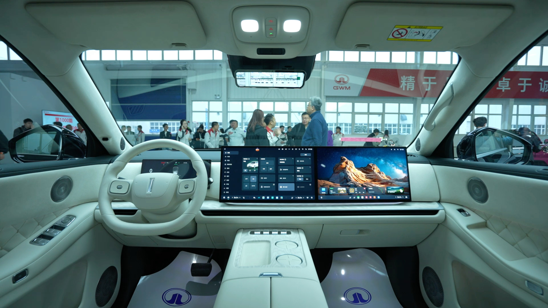 说点车圈得罪人的话，现在的智能车，很多都是从不同供应商那儿买零件凑出来的。平时开