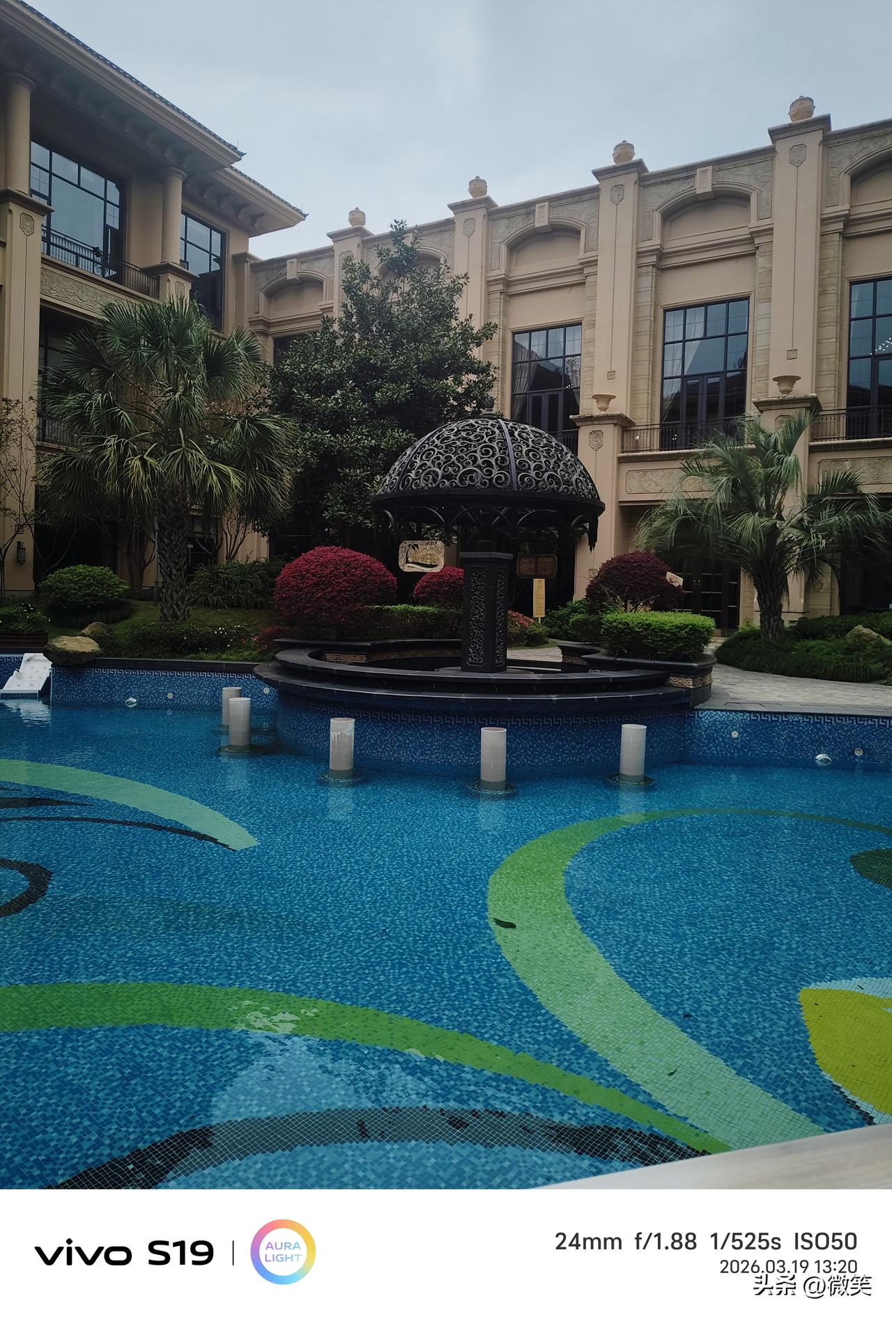 在我看来，幸福从来不是大富大贵、万众瞩目，而是心里踏实、身边有人、日子有盼头。