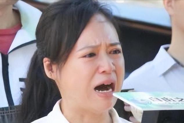 “中国越制裁我，我就越反华！”这话谁说的？一个被吊销执照、冻结账户、踢出律师圈的