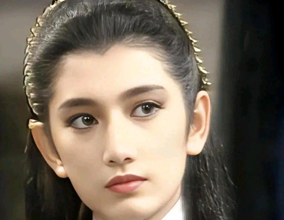 2009年5月14日，84版《倚天屠龙记》里“最美赵敏”刘玉璞被发现死于家中，法