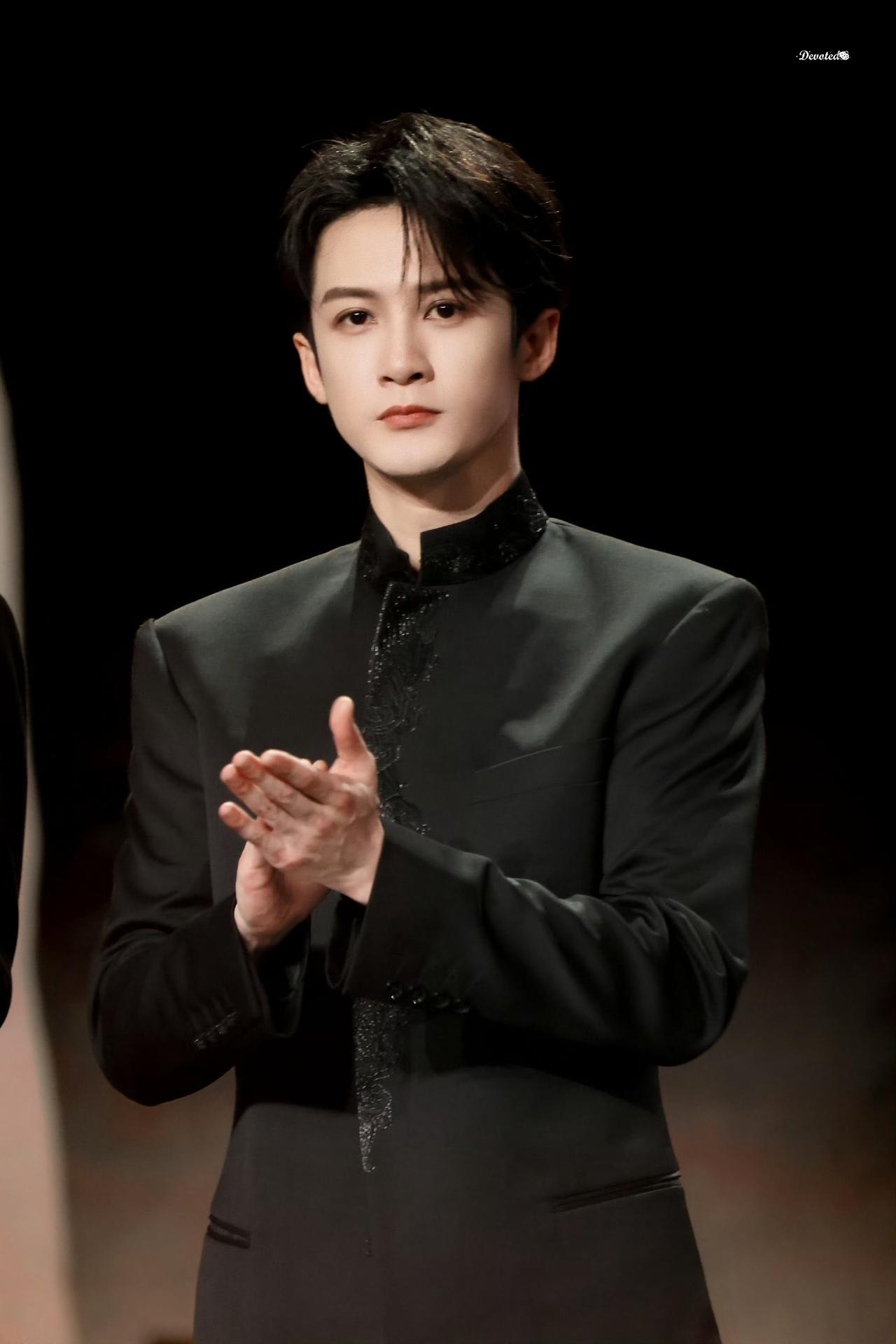 刚刚北京国际电影节官方微博特意置顶了檀健次确定参加第16届北京国际电影节的视频！