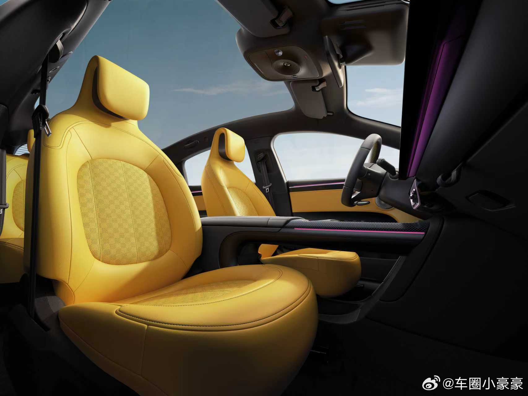 问：您愿意为仪式感买单么？？先说我的答案：看值不值！最近刷到太多氛围感刺客——几