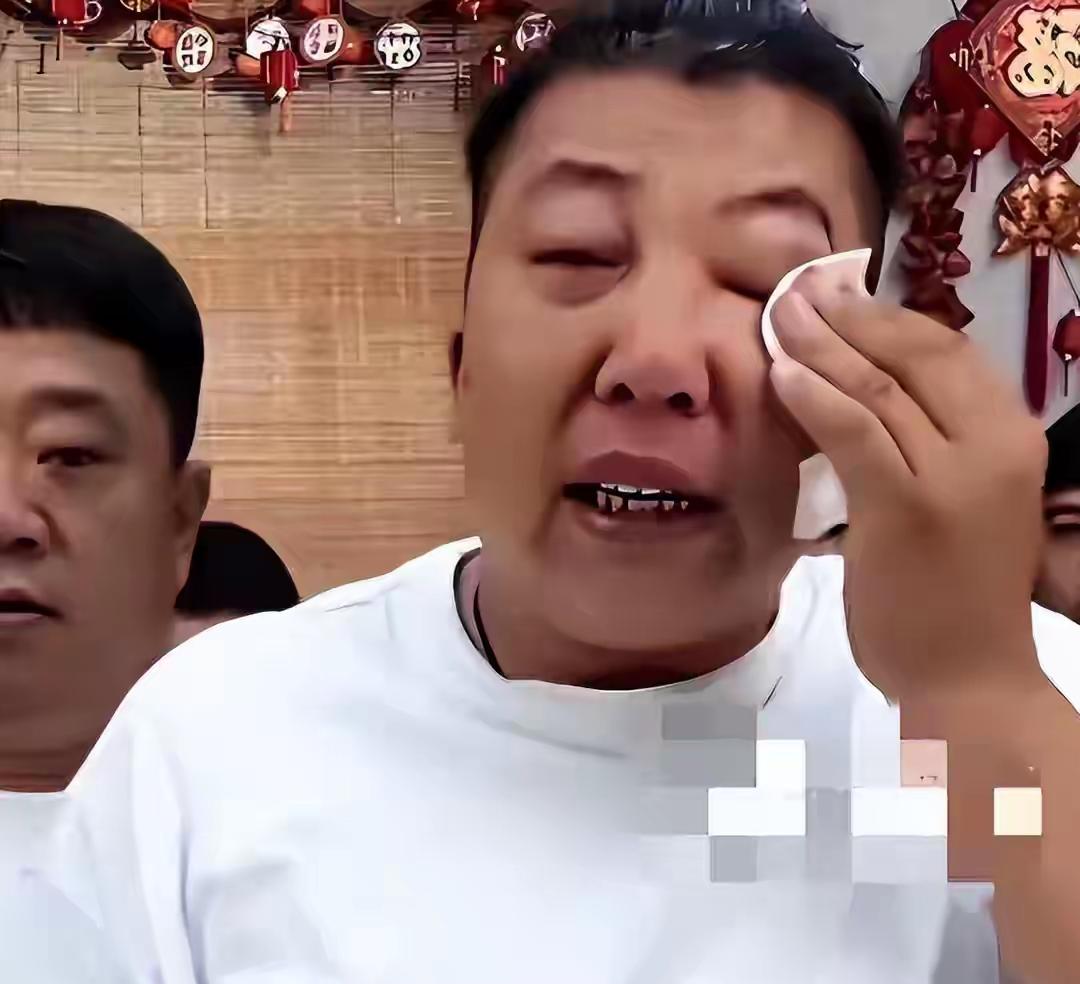 落毛凤凰不如鸡！被打倒仅2年，东北雨姐再迎噩耗，彻底不演了。曾经坐拥两千四百多万