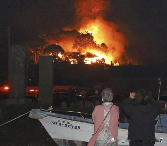 高市上台几天，搞的是天怒人怨。昨天上午日本小飞机坠落，下午遭遇地震。原本我以为已