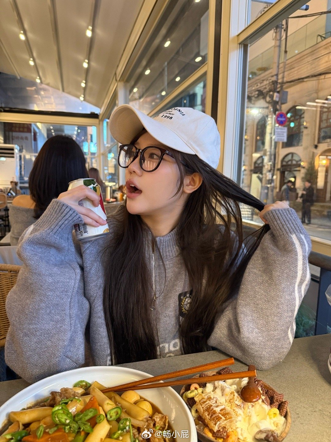 分享一个近期最上头的“情绪保养”好去处！本探索小能手的宝藏导师的满月疗愈。说实话