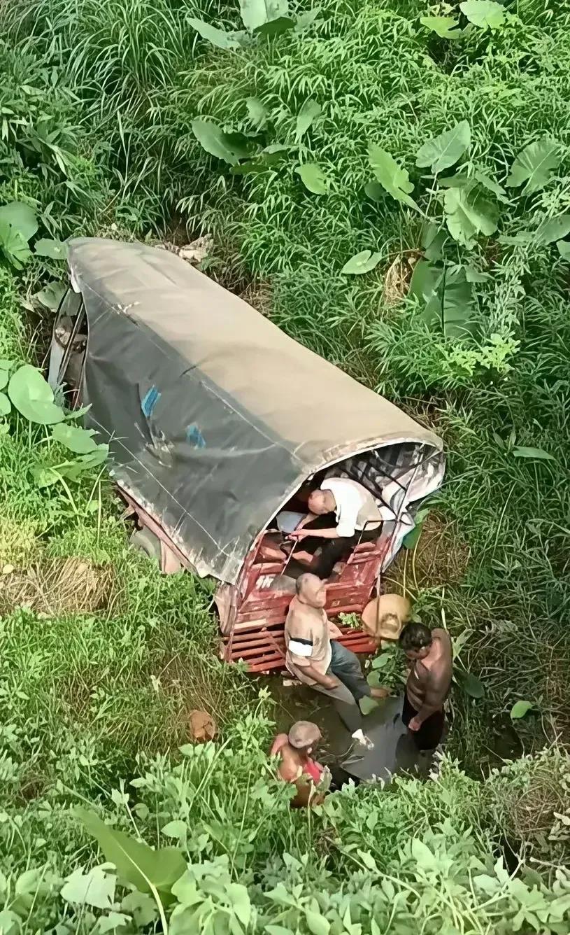 没出事叫顺路搭个车，出了事可就没那么好说话了！！！