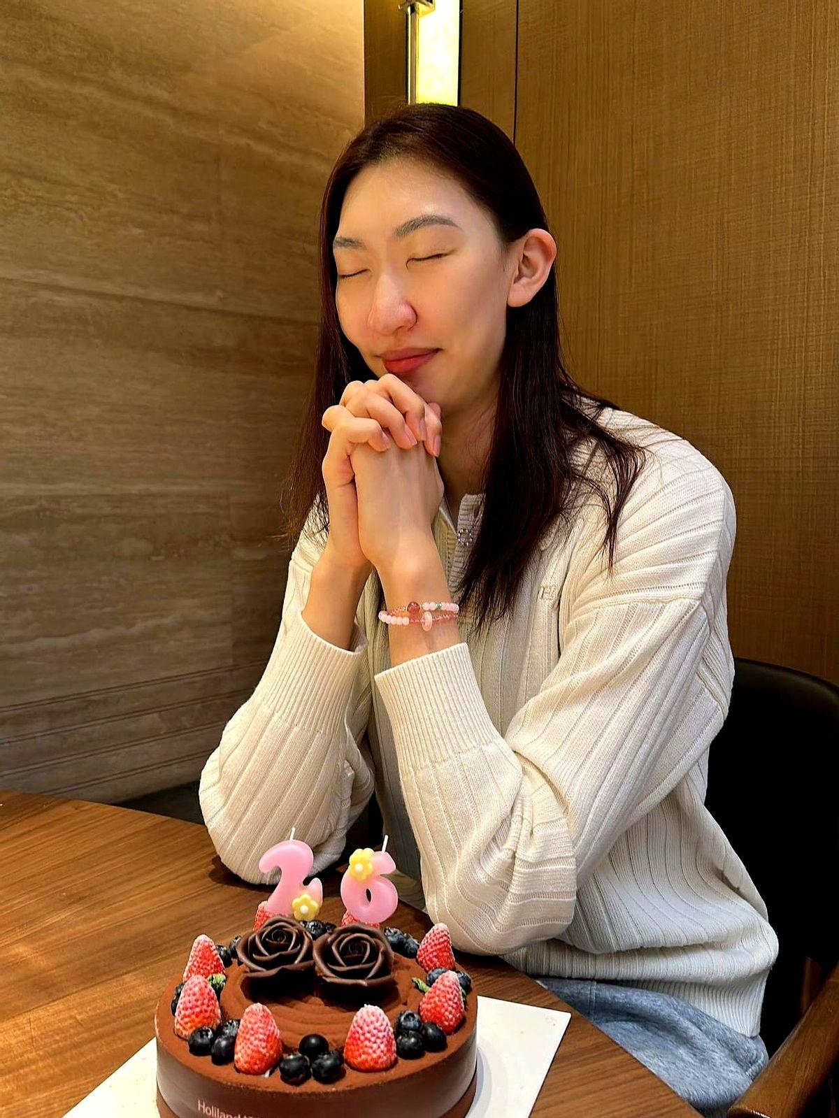 韩旭没丢饭碗，只是换战场。

自由人还给她留着位置，挺讲义气。

全运会刚摘银，