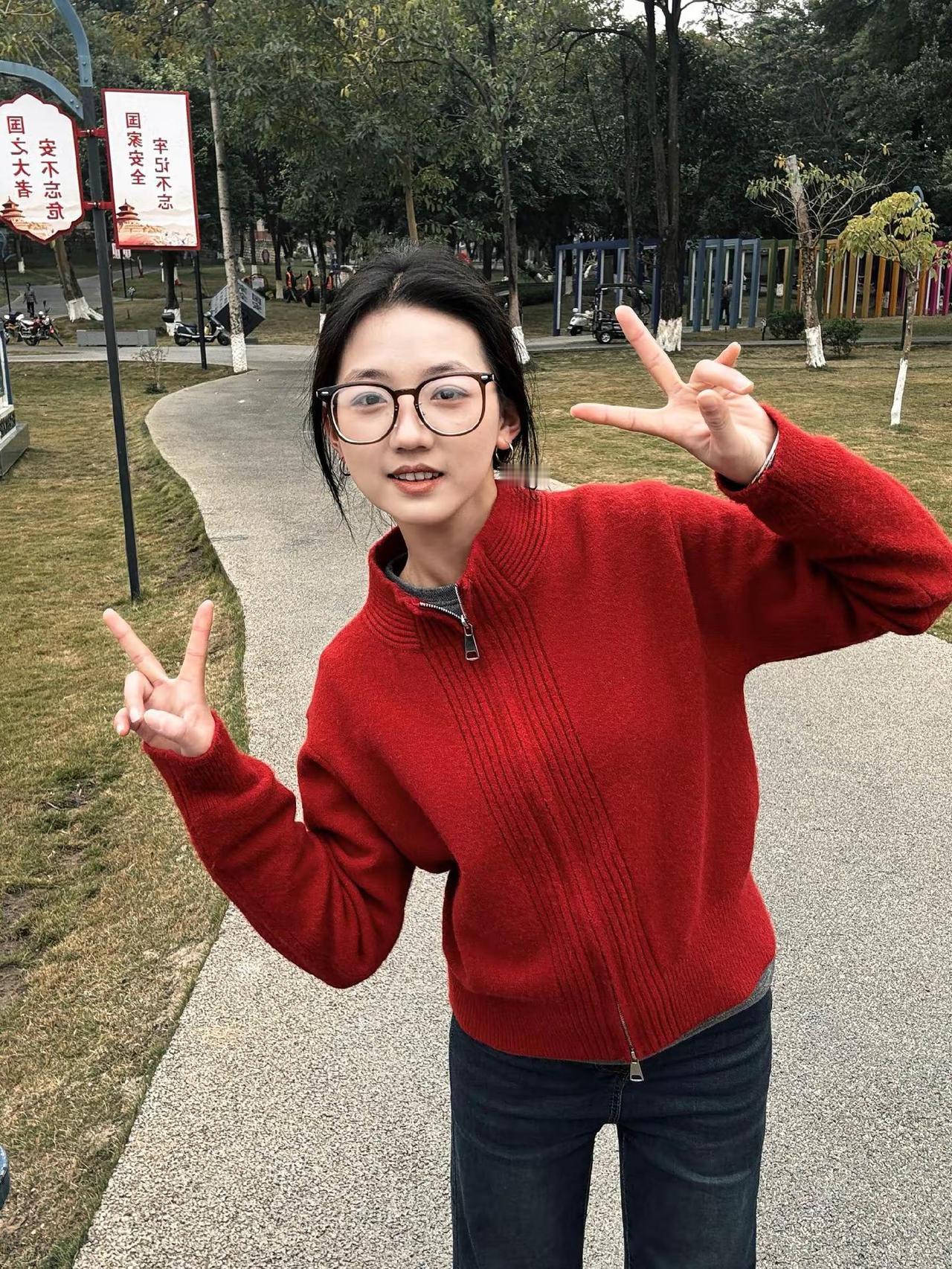 人有点抽象 偶尔会发美照 谁加🤔