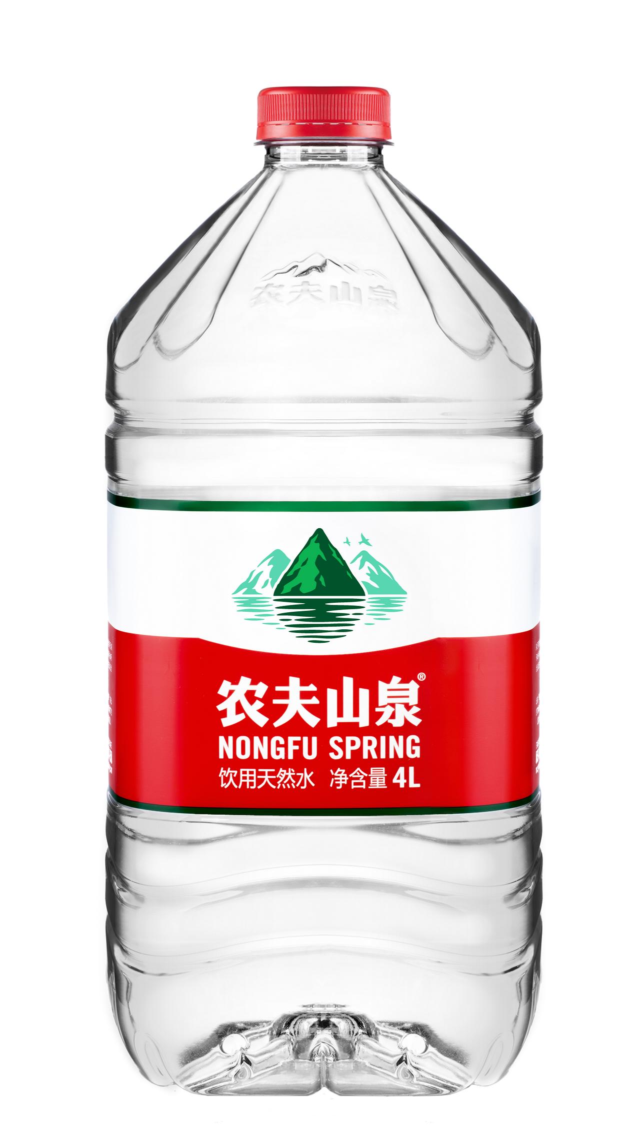 农夫山泉去年十二月推出了一款颇具创新的4L装饮用天然水“把手瓶”。这款新产品在设