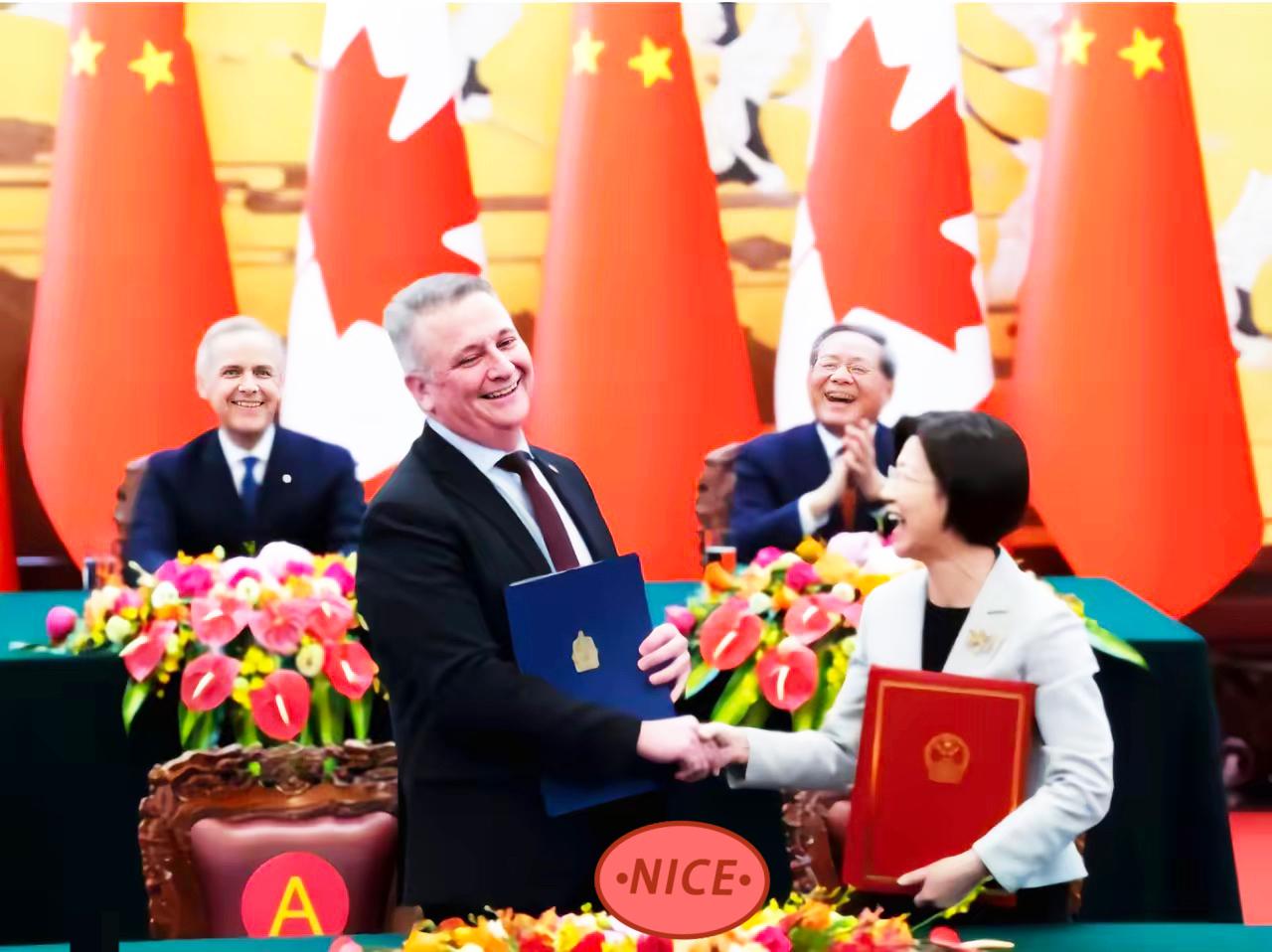 加拿大这步棋太绝了！8年首访中国签8份协议，直接给美国上了堂“反附庸”课！

以