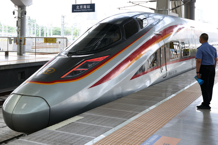 #美国投资战争而中国投资基建#【巴媒文章：“美国投资战争，中国投资基建”】巴西2