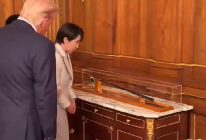 日韩两国的礼品是一个笑话？风俗不同罢了，他们都认为自己送的是最好的礼品。
新罗王