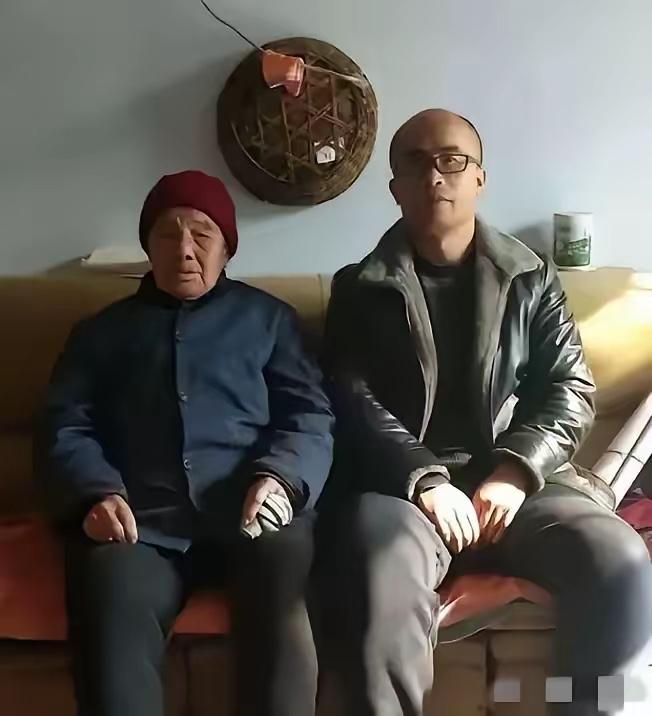 寒门学子每日徒步30公里求学，好心阿姨免费收留，他考上人大终圆逆袭梦

1995