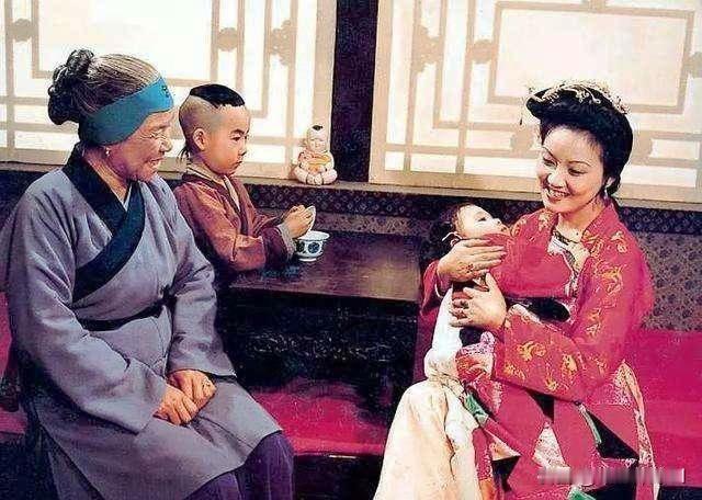 刘姥姥一家隐写的是大明兴亡历史。
刘姥姥是大明之祖，命名了“巧姐”。大明朱氏来自