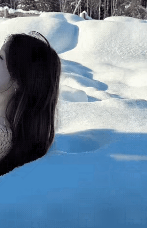 你们喜欢下雪天吗？喜欢下雪，更喜欢下雪天的故事[送自己一朵花]