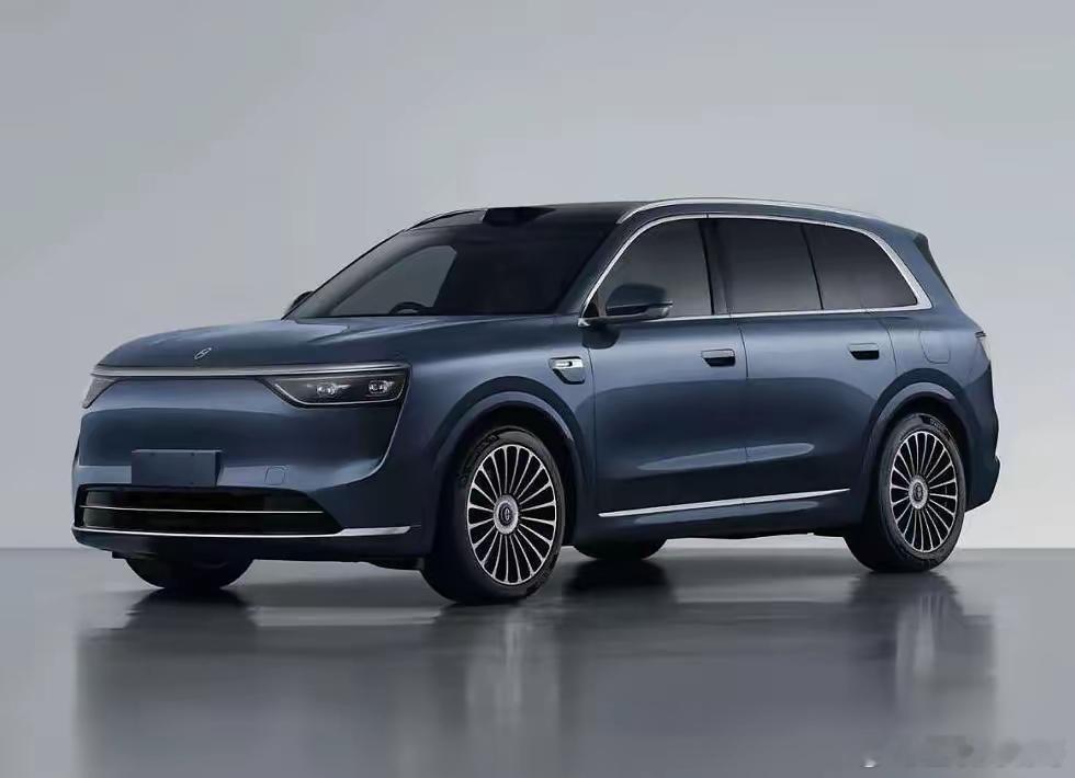 装着500线激光雷达的问界M9 Max一亮相就炸了场科技日报刚扒的参数超直观：探