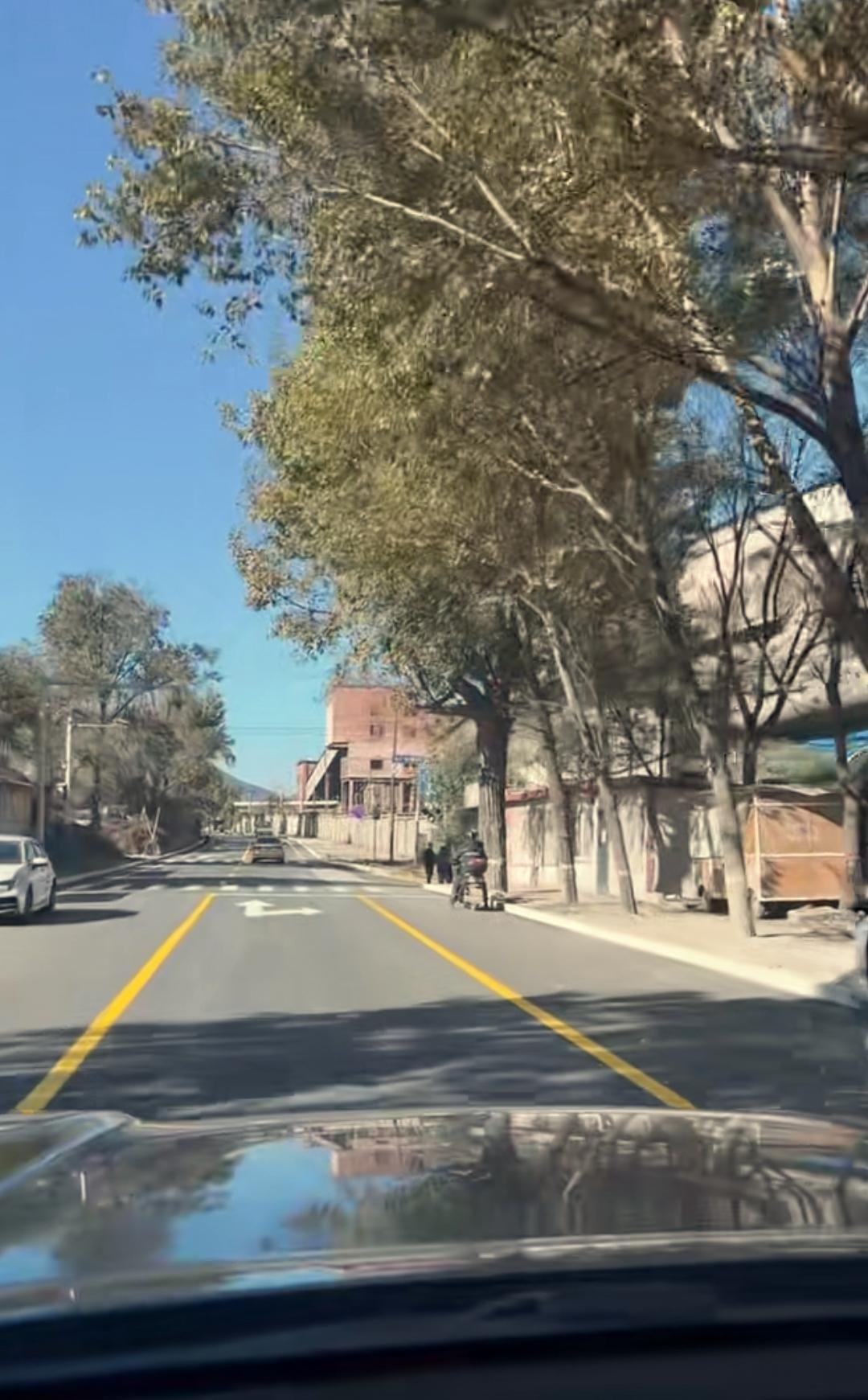 现如今本溪南兴路终于修完了，本溪7路公交车恢复到原来的的走向，开车经过这里确实比