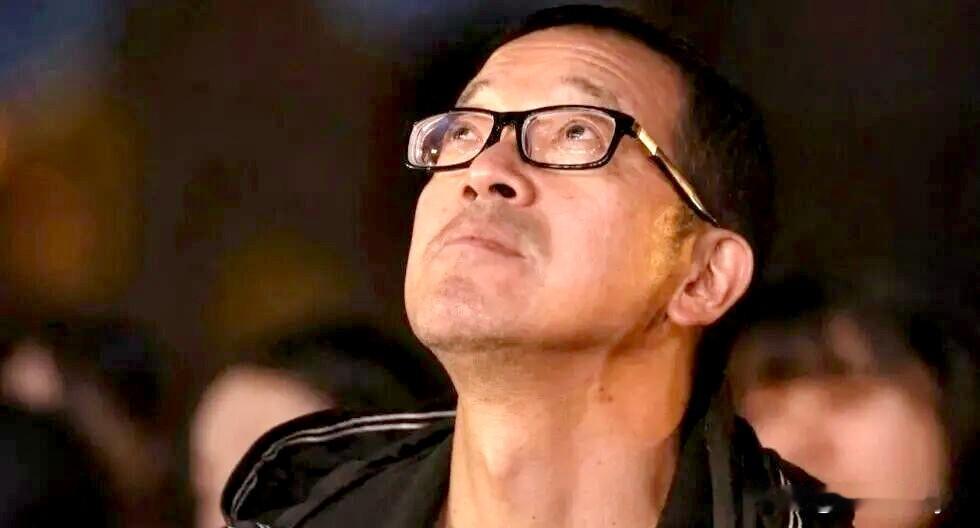 请不要攻击俞敏洪，

他是一个好人！

教培转型，创建东方甄选，他没有放弃一个人