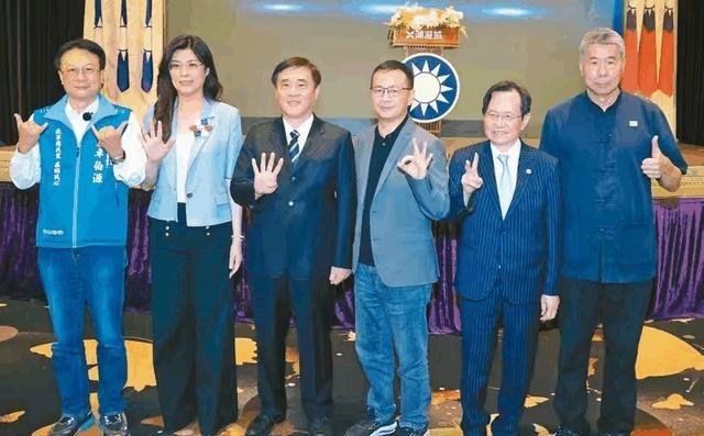 实现两岸统一，2300万台湾人必须无条件的接受和服从，大陆14亿中国人的意愿，而