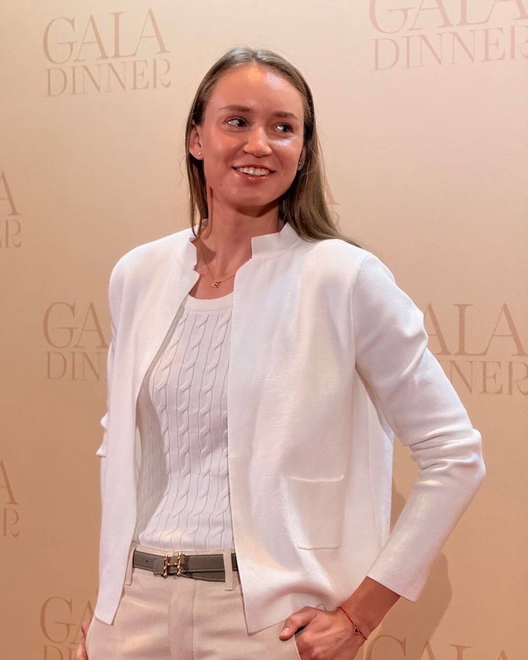 莱巴金娜晚宴随便穿穿都美到爆WTCC二美合影……莱巴这真的巴掌脸网球talkin