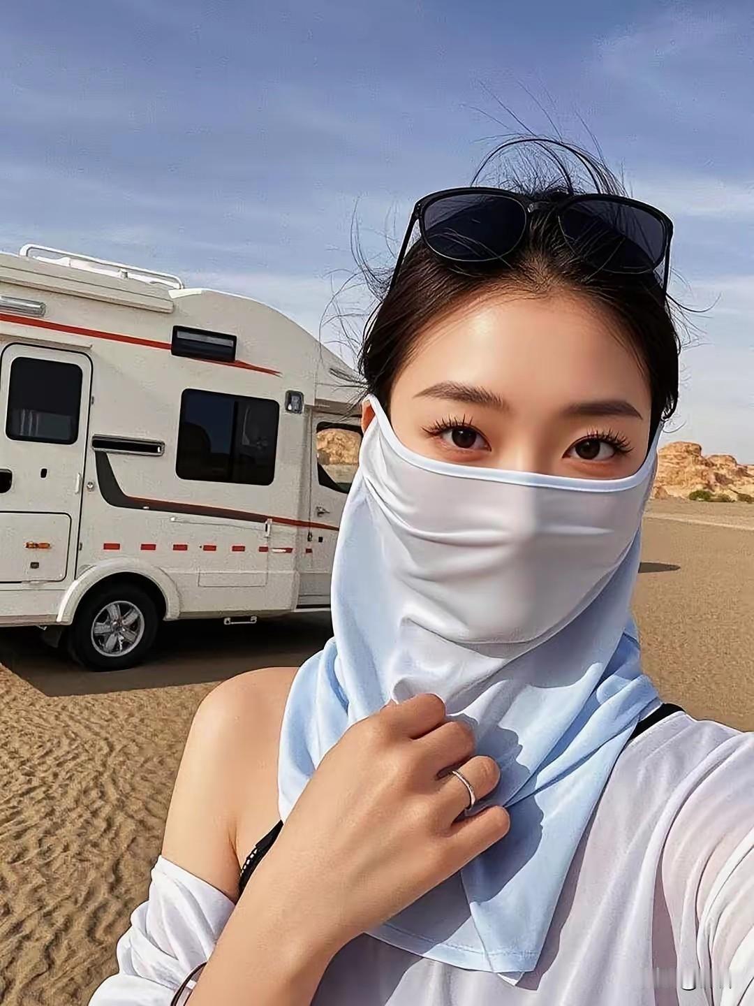 现在的姑娘啊，胆子可真不小  

一个人自驾出游，嫌路上没意思  

半道儿遇上