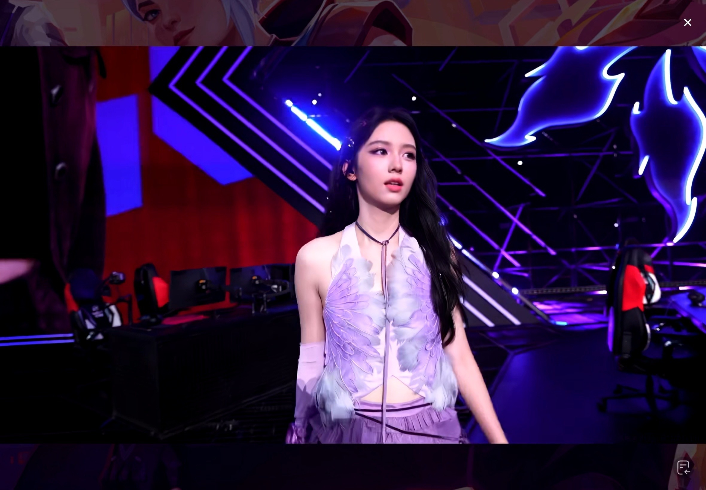 周也是电竞文女主吧清冷氛围感直接封神！颜值惊艳气场利落，专注对局时眼神又酷又笃定