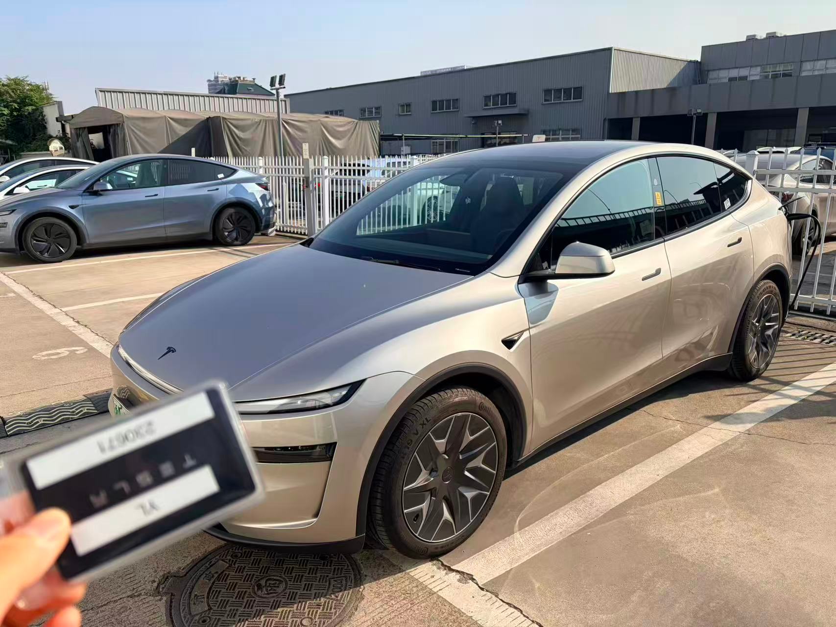 上个月底当了两天特斯拉Model YL车主，跟大家分享一下主观驾驶感受 阿远说车