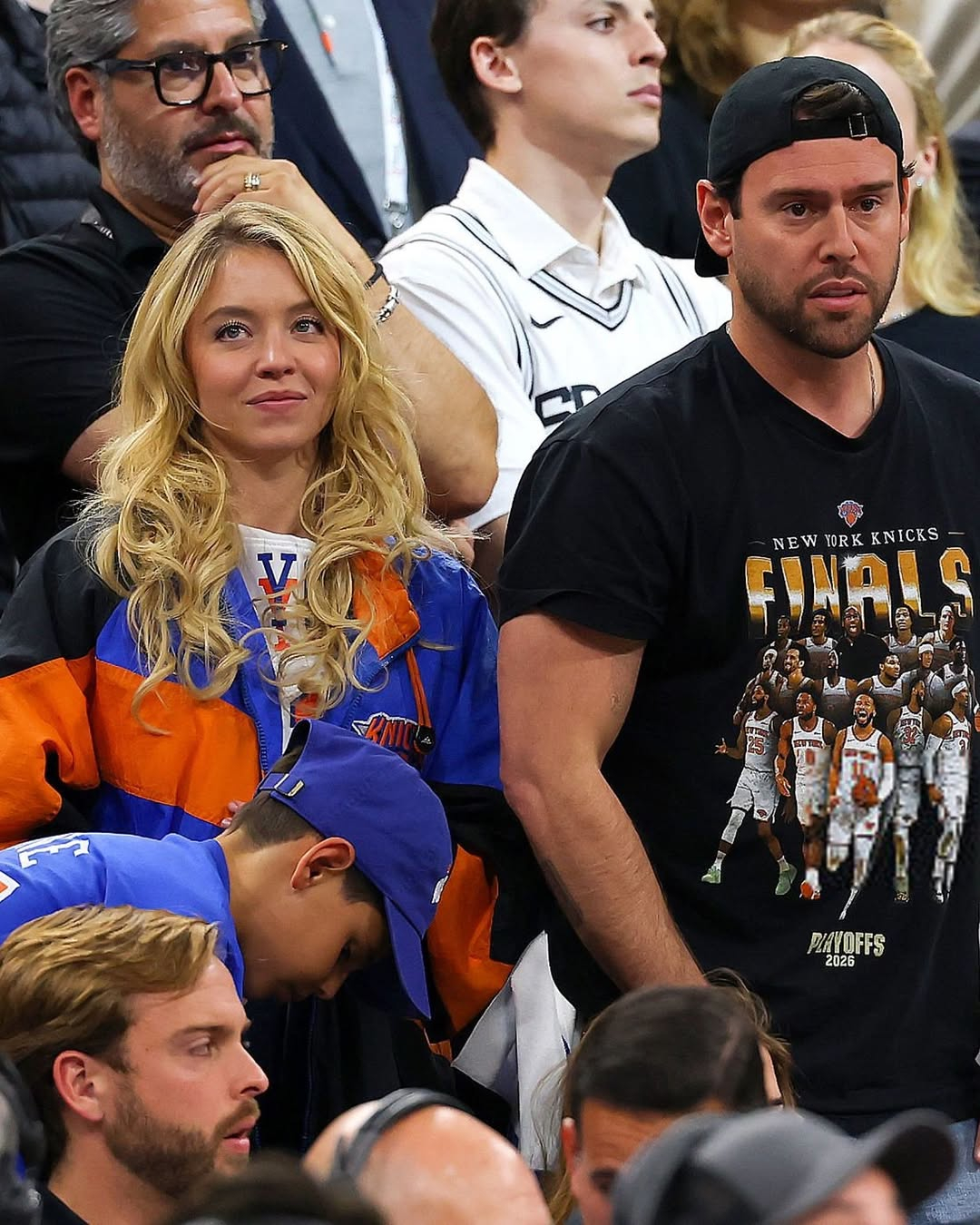 Sydney Sweeney 悉尼妹和男友在现场见证尼克斯战胜马刺夺得NBA总冠
