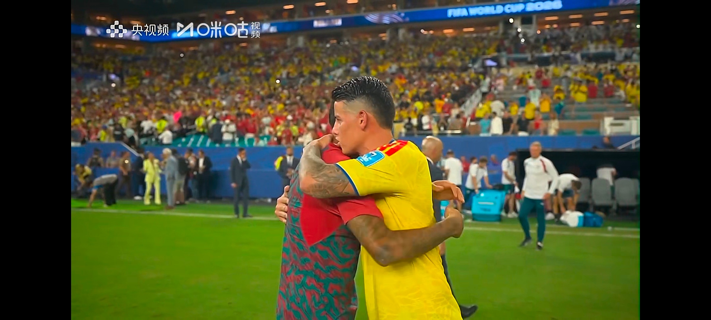 世界杯哥伦比亚0比0葡萄牙大v观赛团 哥伦比亚3战2胜1平，7分位居小组头名，将