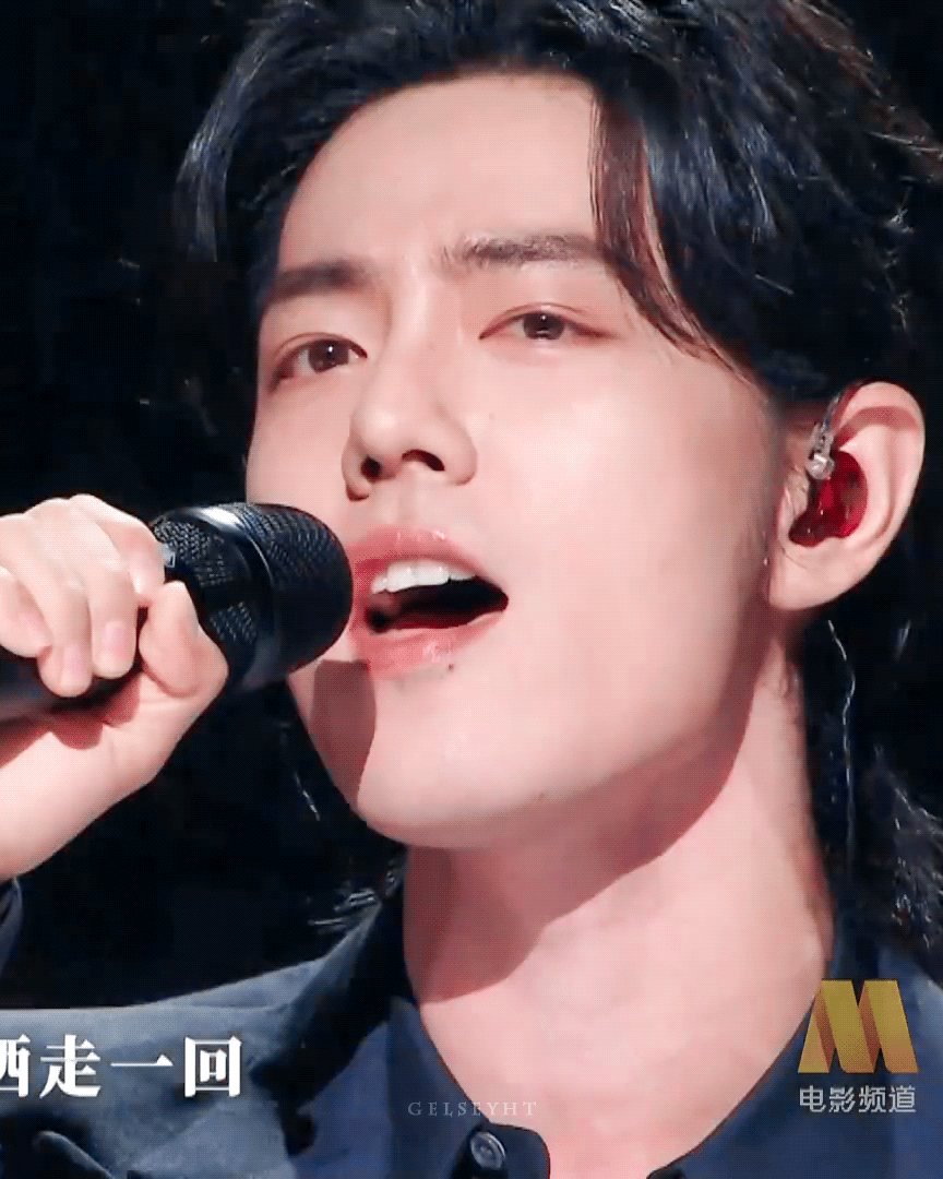 #陪肖战走花路# 晚安安🌙[抱一抱]❤️何璐《让她降落》 