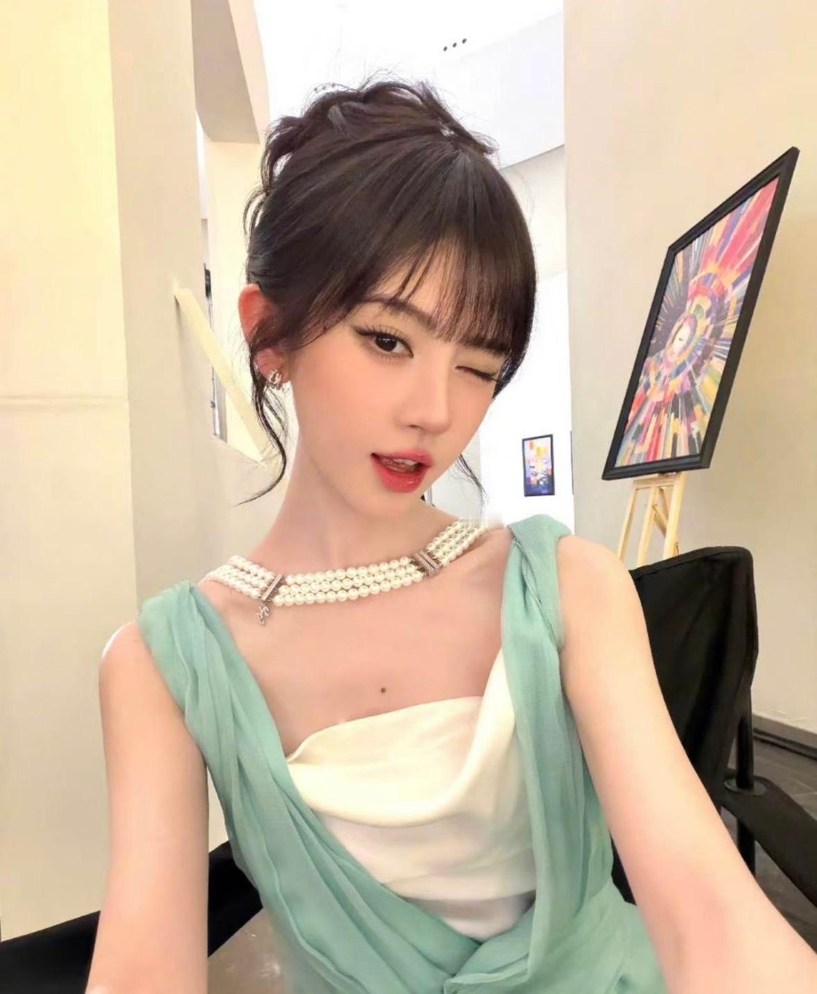鞠婧祎与丝芭已经纠缠许久了，到现在都还没个结果，你觉得是哪方的问题呢？ ​​​