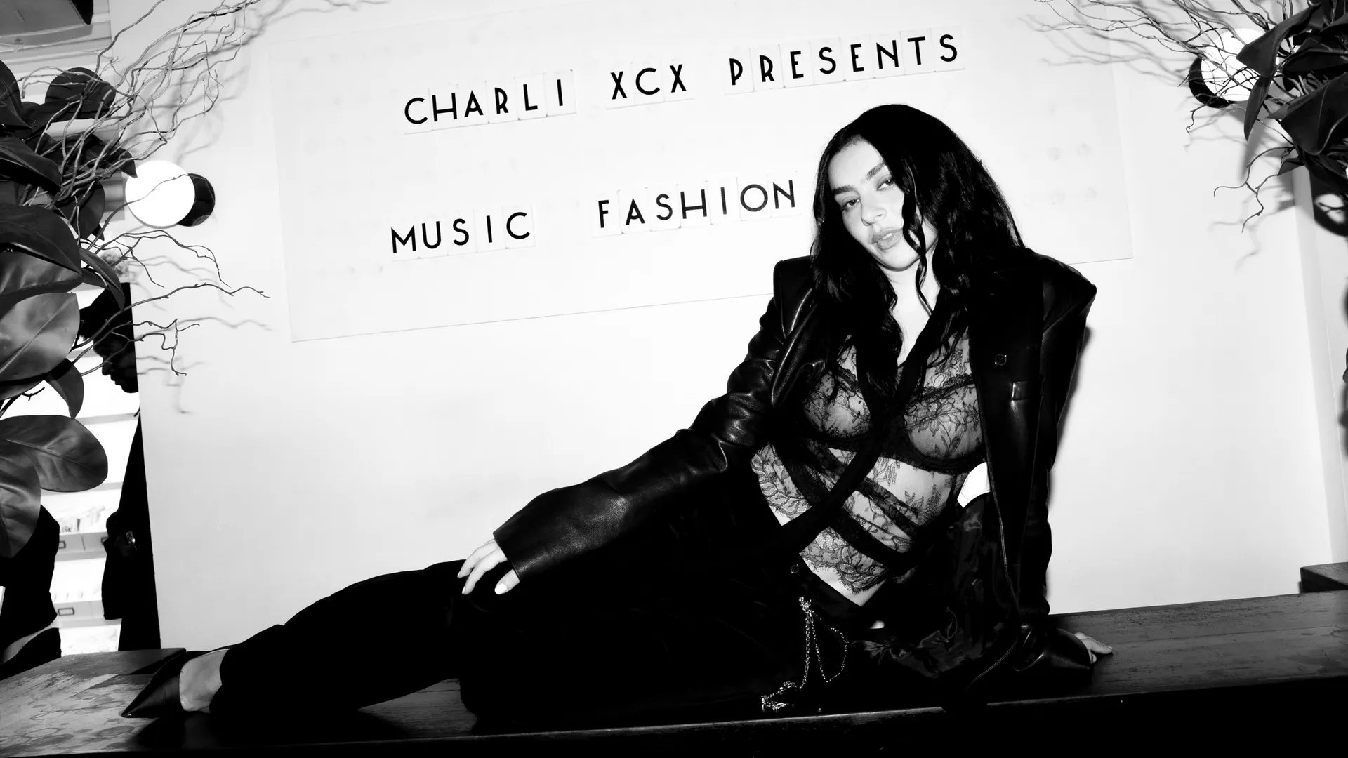 Charli xcx『Music, Fashion, Film』有望空降 Bil
