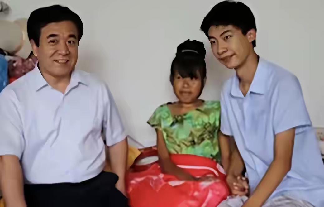 河北一考生高考744分，成为今年高考的最大热门话题。如此惊人的分数，不仅让人震惊