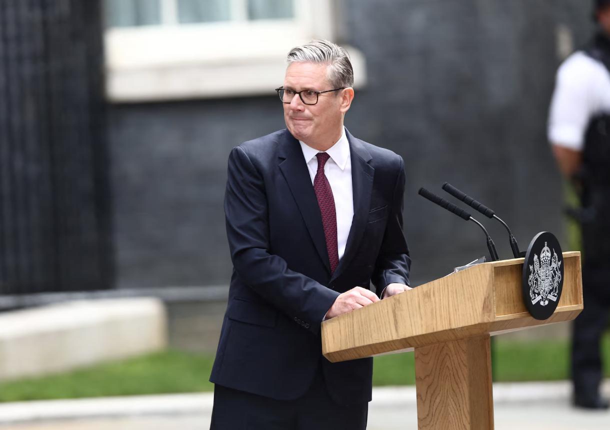 靴子落地，英国首相斯塔默宣布辞职，10年第7任首相会是谁？
 
英国首相斯塔默，