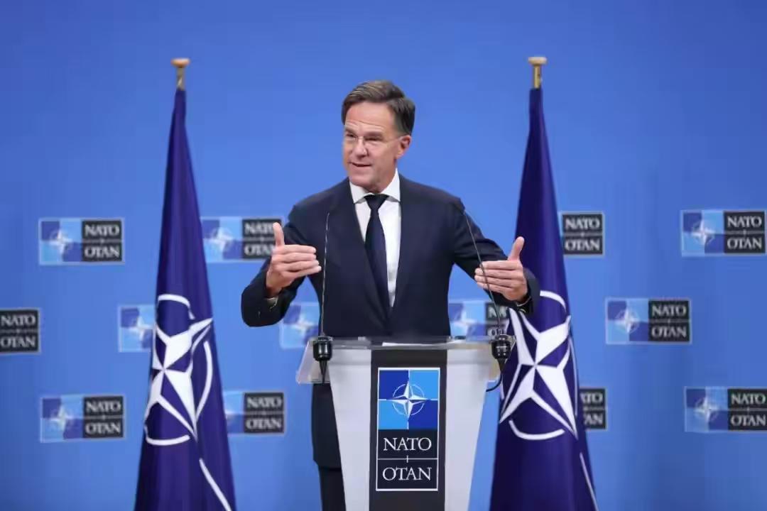 北约秘书长吕特曾叫嚣，要制裁中国，纯粹是扯虎皮拉大旗
 
当地时间2025年7月