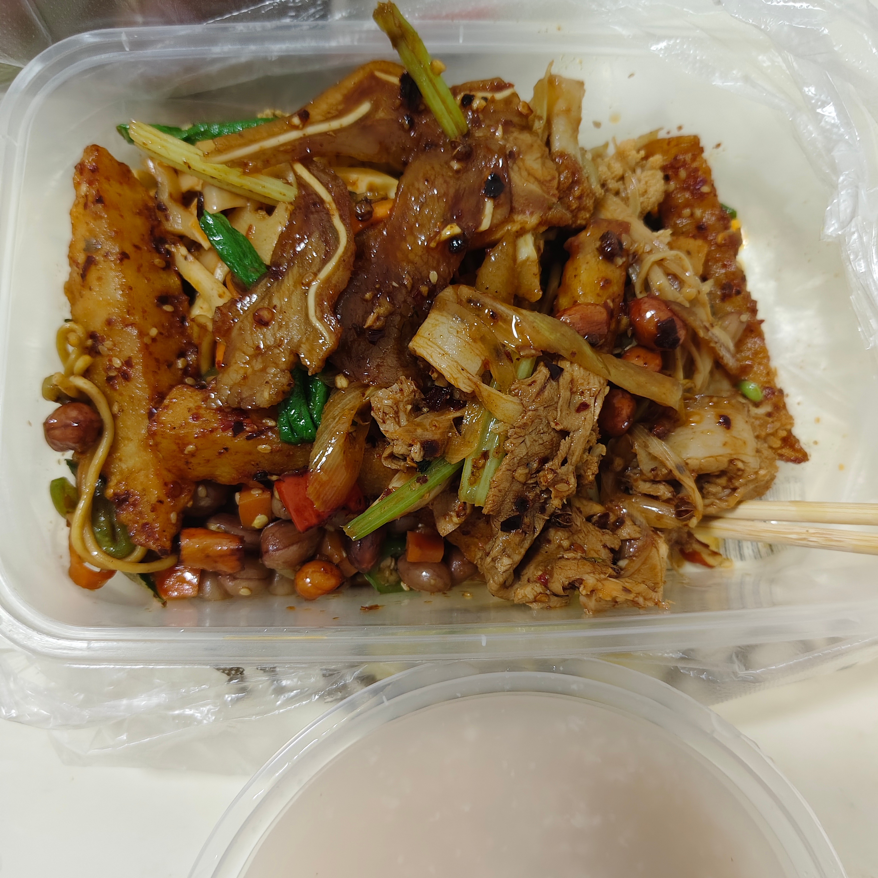 嘎嘎嘎来吃饭 