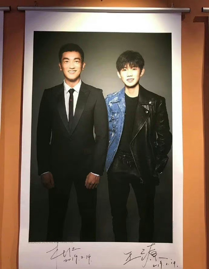 王源，中国演员第一个拥有欧洲三大官方photocall的00后！源儿好🐮 ​​