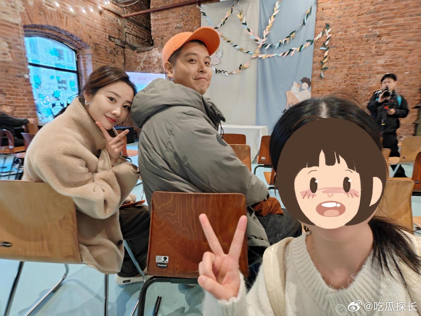 圣彼得堡偶遇李纯马頔网友圣彼得堡偶遇李纯马頔 圣彼得堡偶遇李纯马頔，李纯对着镜头