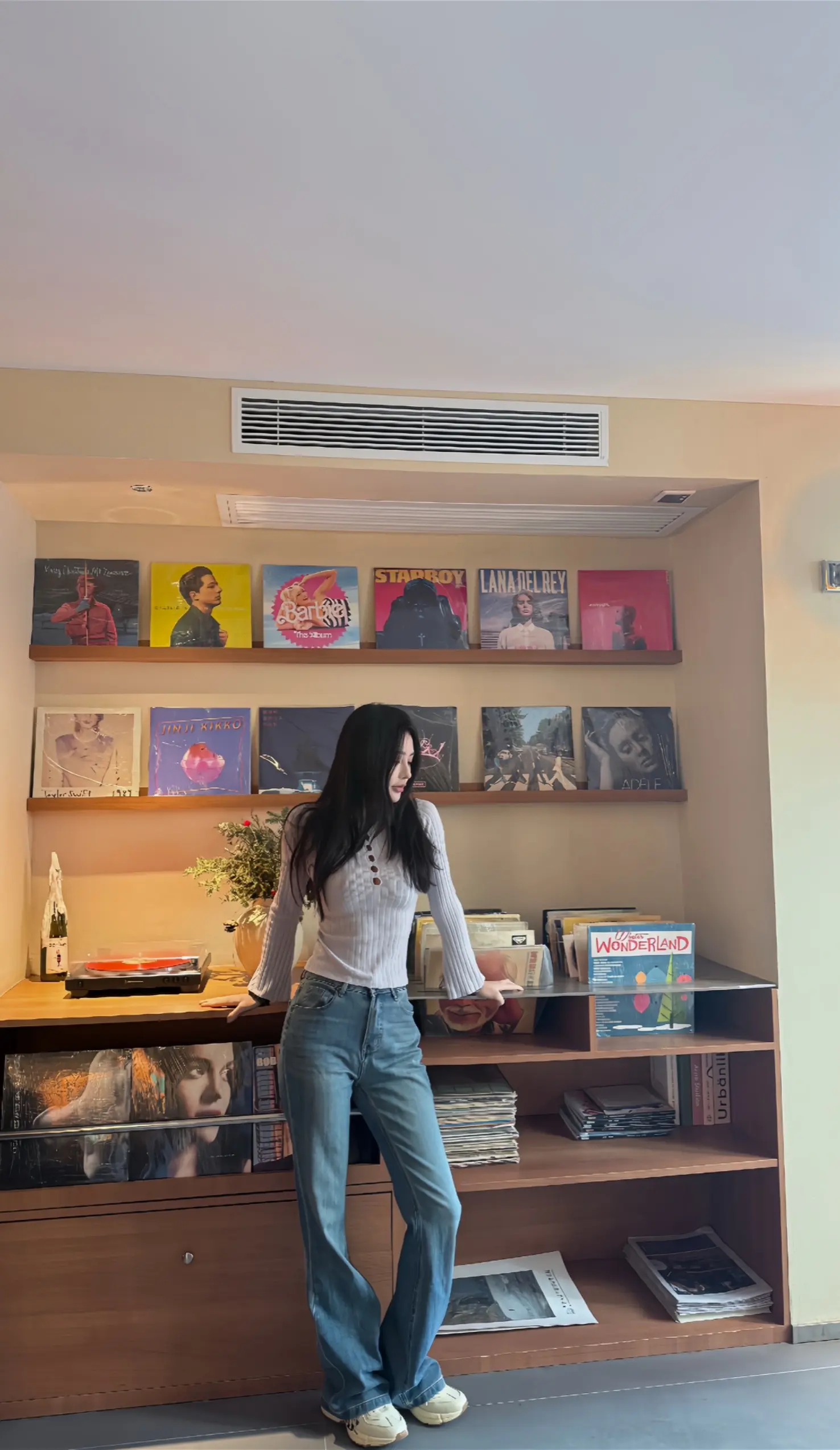 该说什么呢 是说今天天气很好还是说我很想你