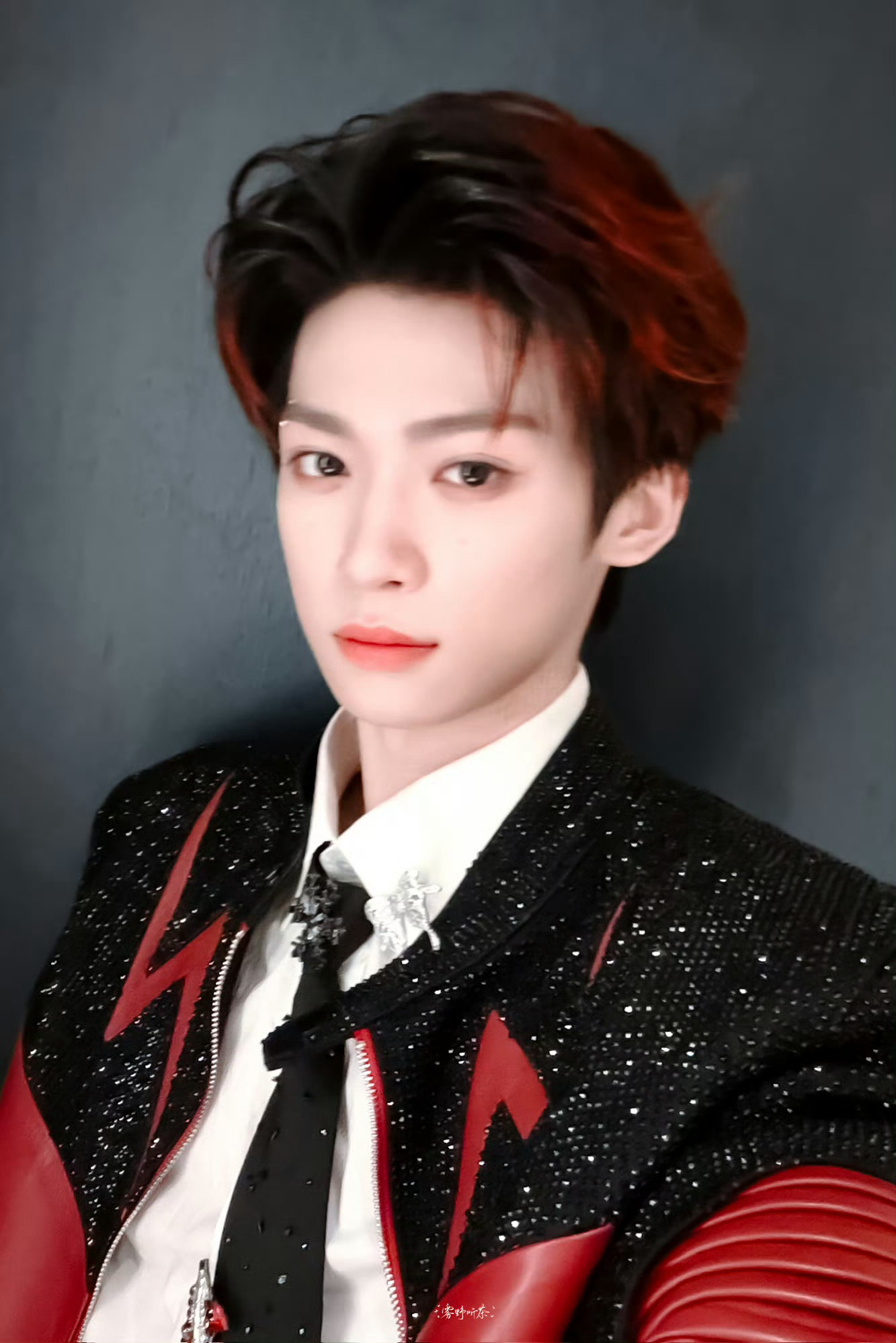 梓渝[超话] 🔮梓渝 你是我无尽暗夜中唯一透光的缝隙​​​