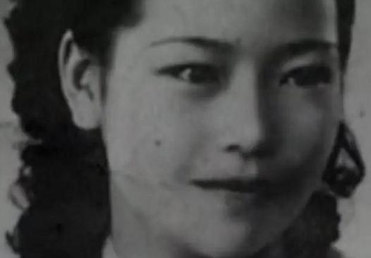 1950年，蔡若曙听说丈夫黄维还活着，就从香港返回大陆，当她了解了黄维的情况时，