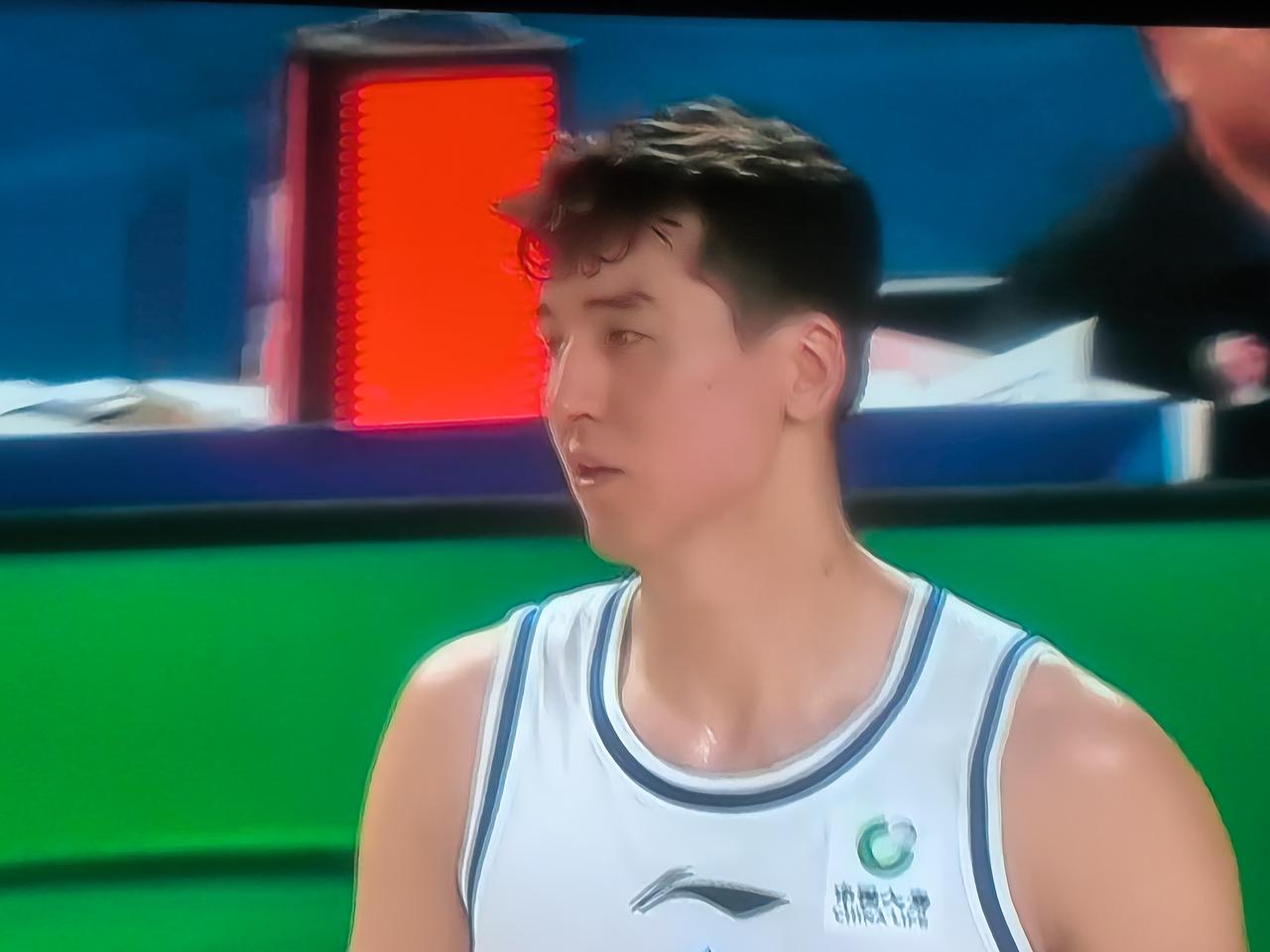 CBA夏季联赛库尔勒站首场比赛，西尔扎提压哨绝杀，新疆飞虎男篮92比91险胜宁波