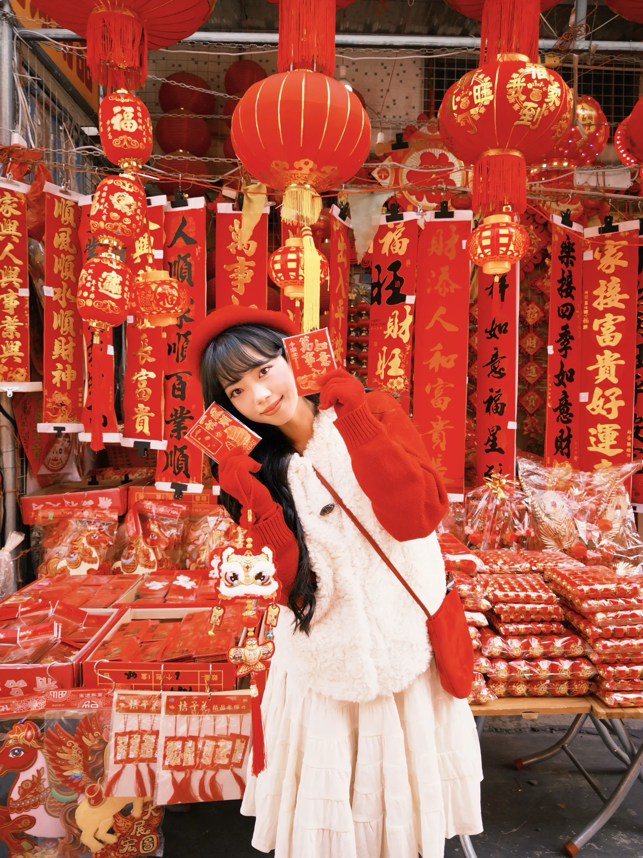 元宵元宵 烦恼全消🏮。借着旧照祝大家元宵快乐！