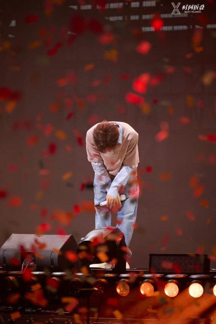 徐良不是老来俏是一直俏 徐良白月光归来的杀伤力建议把“徐良不会老”申遗。演唱会现